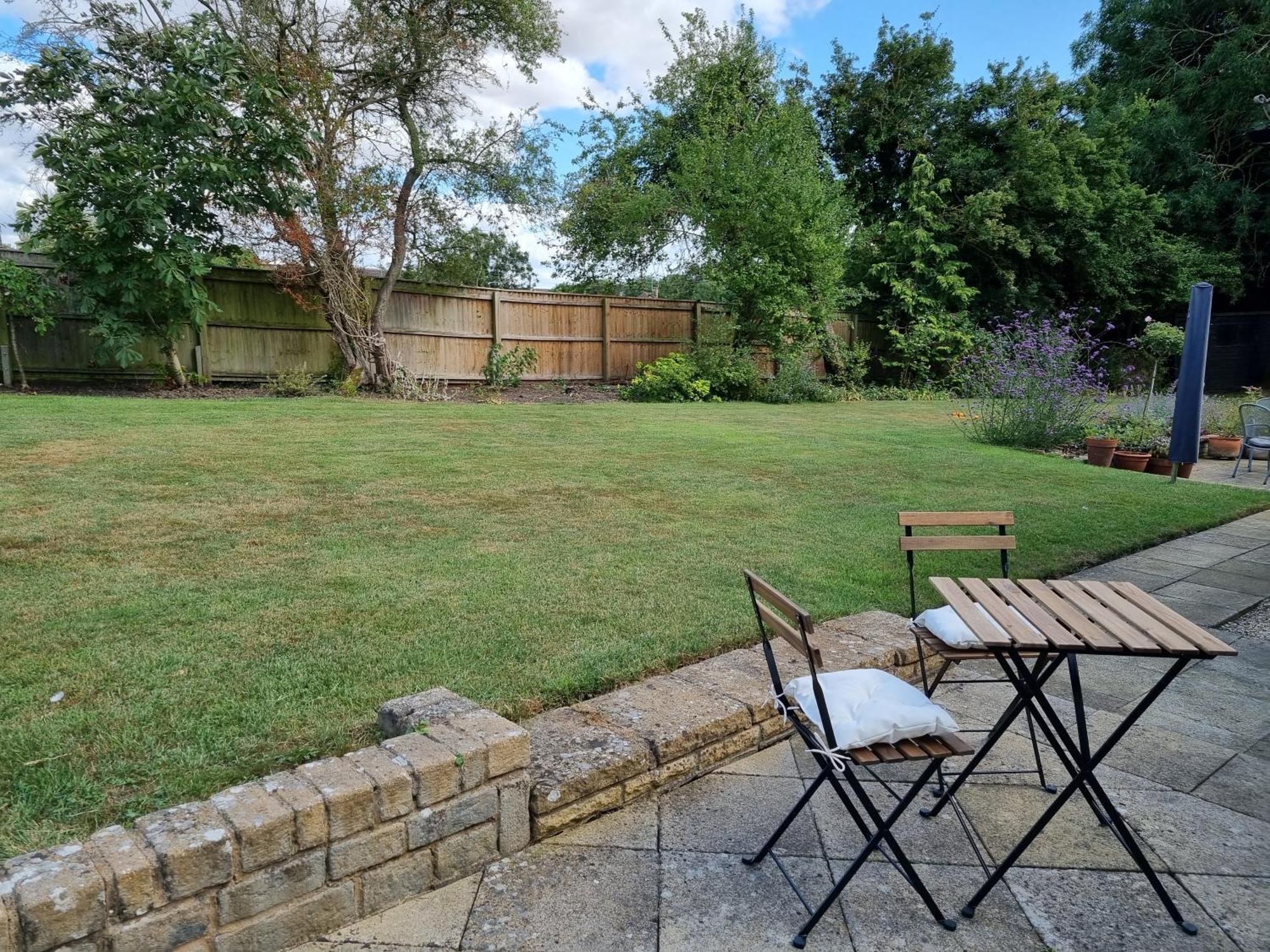 A Quiet Gem Just Outside Oundle Apartment Exterior photo